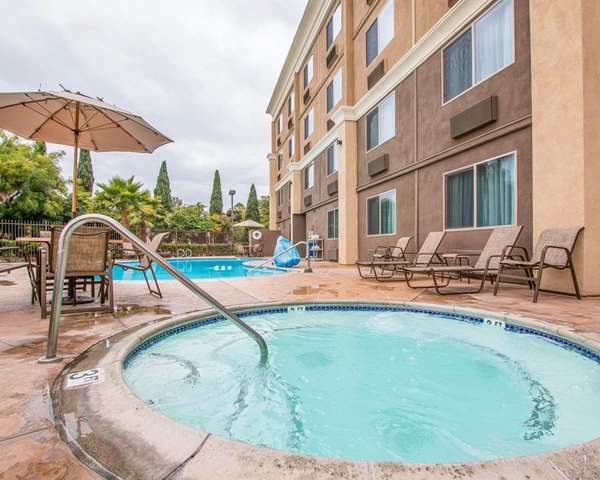 Pool - Comfort Inn & Suites Chula Vista - I-805, Exits 7 & 7C