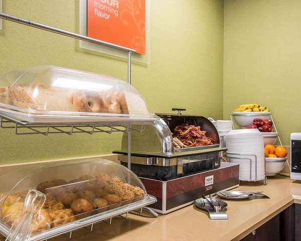 Amenities - Comfort Inn & Suites Chula Vista - I-805, Exits 7 & 7C