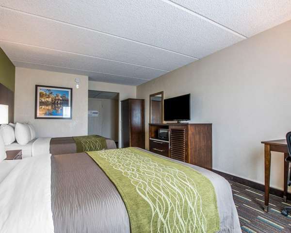  - Comfort Inn & Suites Chula Vista - I-805, Exits 7 & 7C