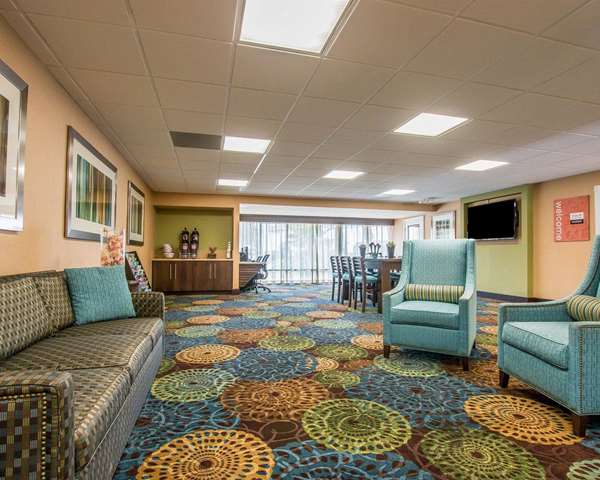  - Comfort Inn & Suites Chula Vista - I-805, Exits 7 & 7C