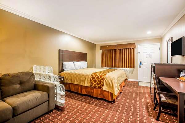 Suite - Rodeway Inn & Suites Bellflower