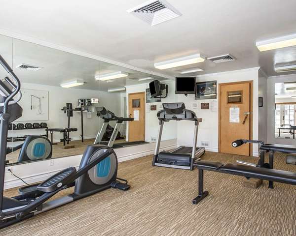 Fitness/ Exercise Room - Clarion Inn Ridgecrest