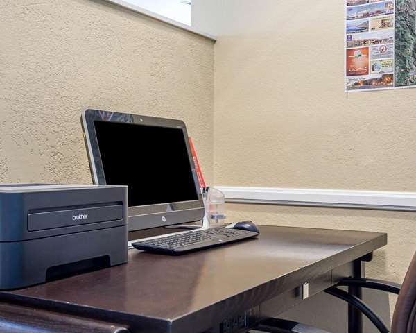 Conference Area - Clarion Inn Ridgecrest