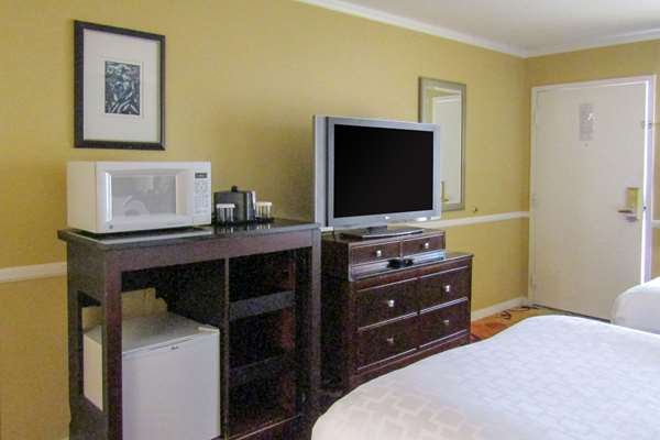  - Clarion Inn Ridgecrest