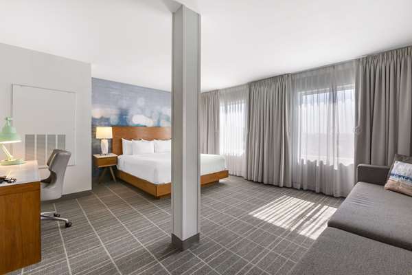 Suite - Cambria Hotel LAX Airport El Segundo