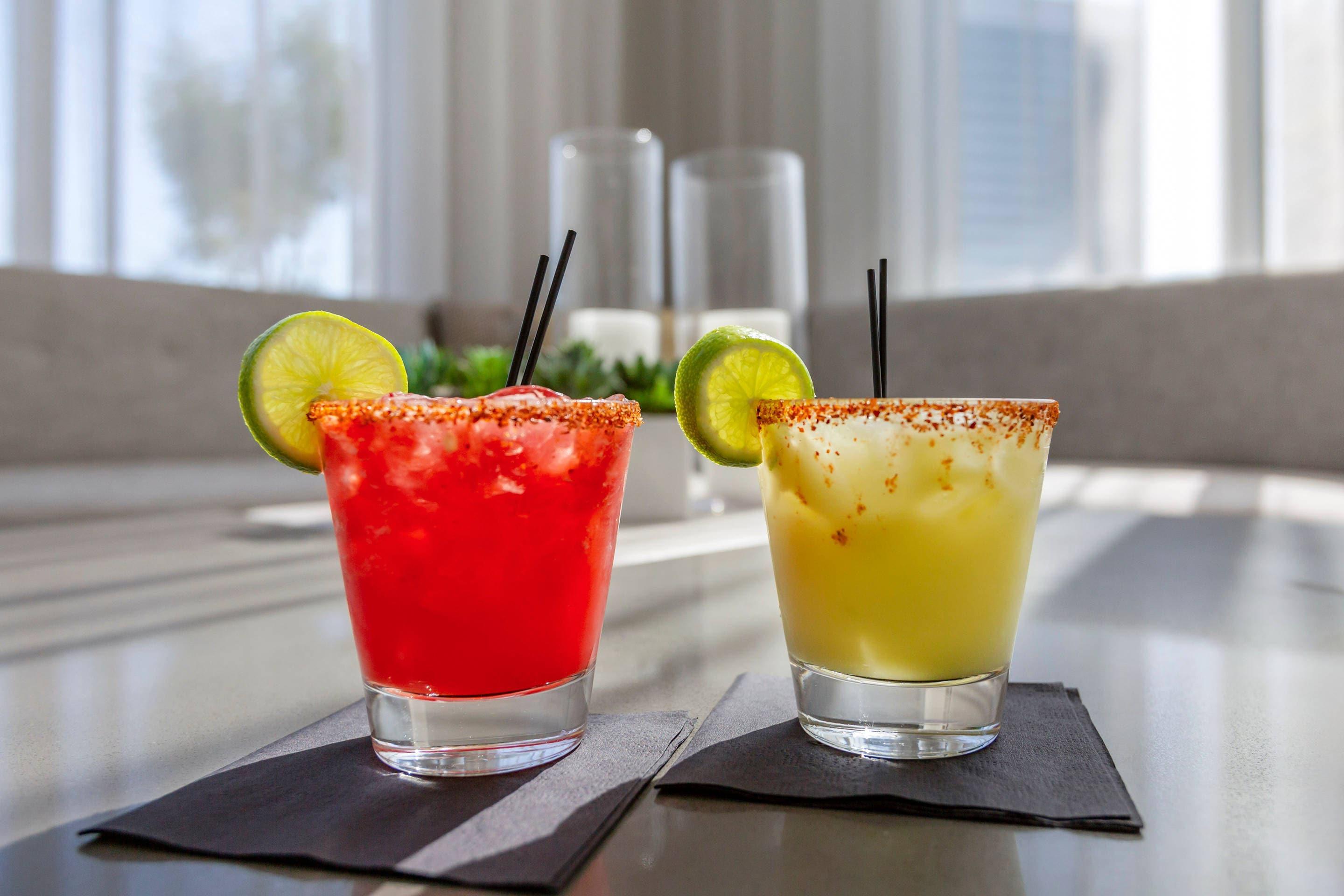 Hotel bar | Cambria Hotel LAX