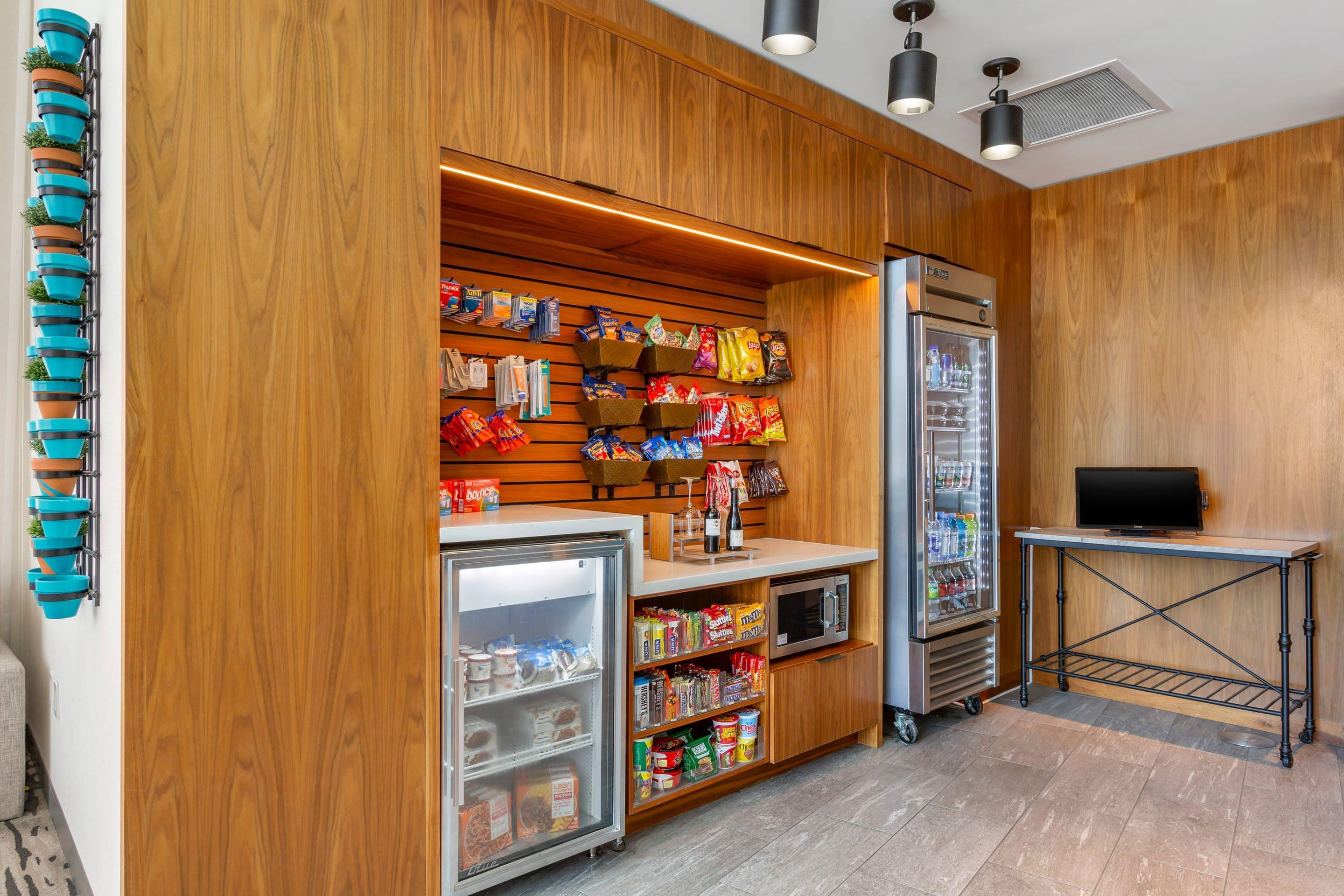 Hotel marketplace | Cambria Hotel LAX