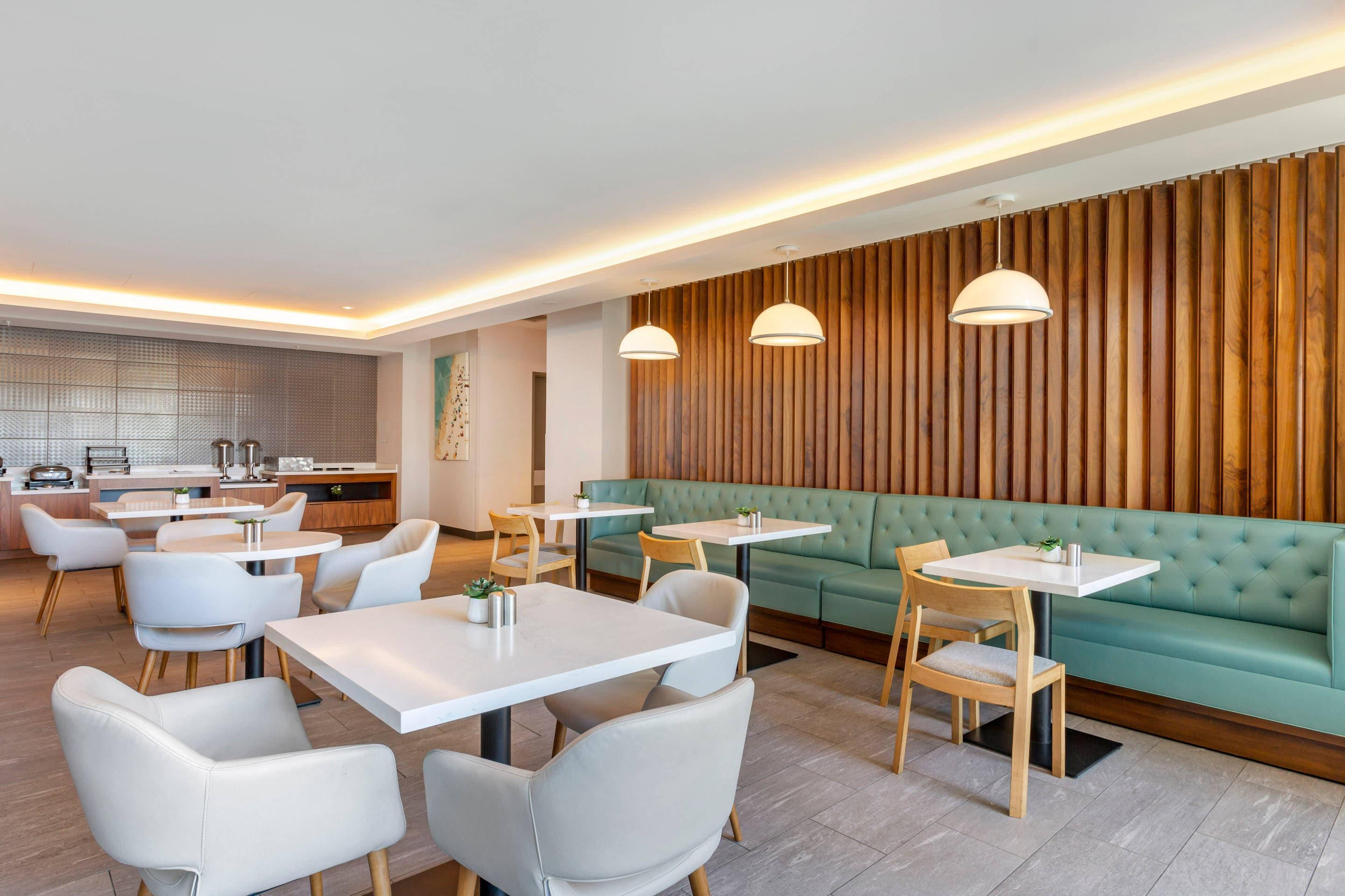 On-site restaurant | Cambria Hotel LAX