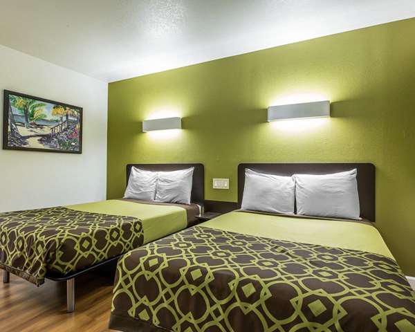  - Rodeway Inn Hanford