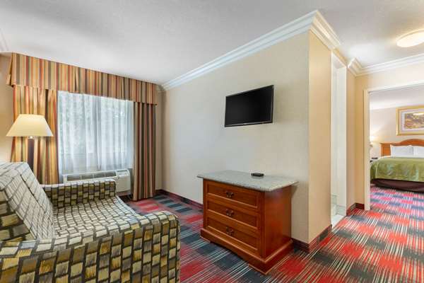 Suite - Quality Inn & Suites Oceanside