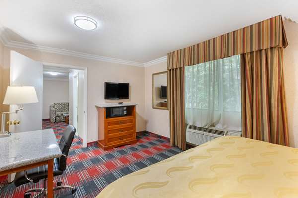 Suite - Quality Inn & Suites Oceanside