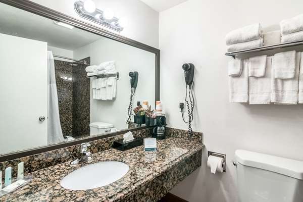  - Quality Inn & Suites Bakersfield