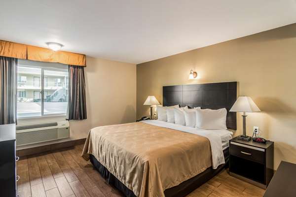 Suite - Quality Inn & Suites Bakersfield