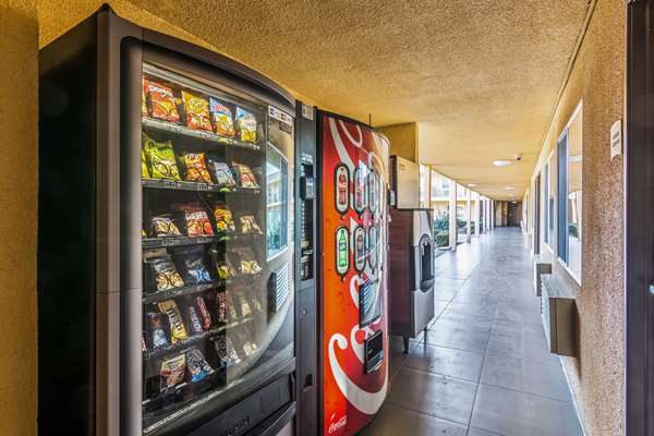  - Quality Inn & Suites Bakersfield