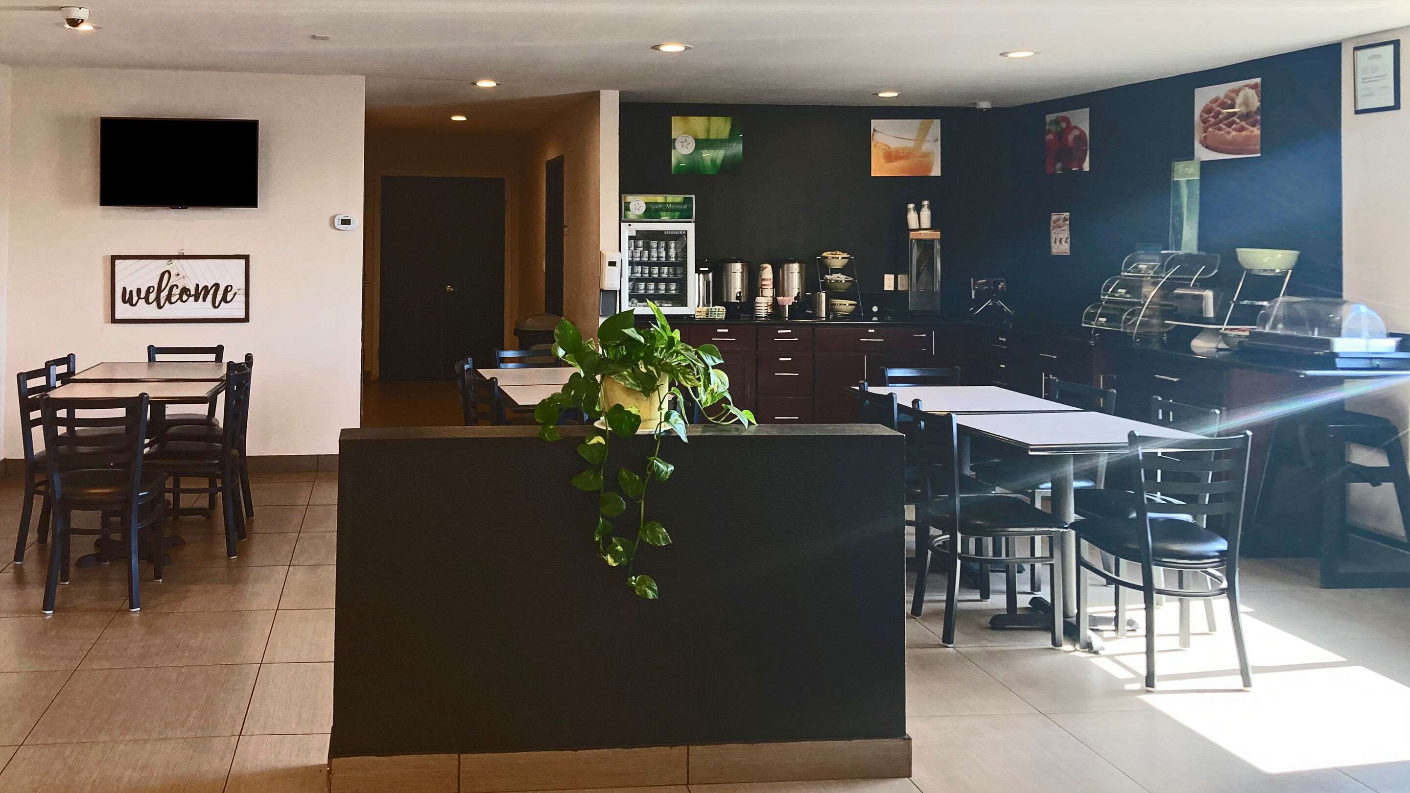 Breakfast area