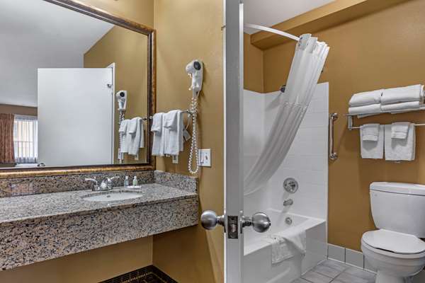  - Quality Inn & Suites Westminster - I-405, Exit 19