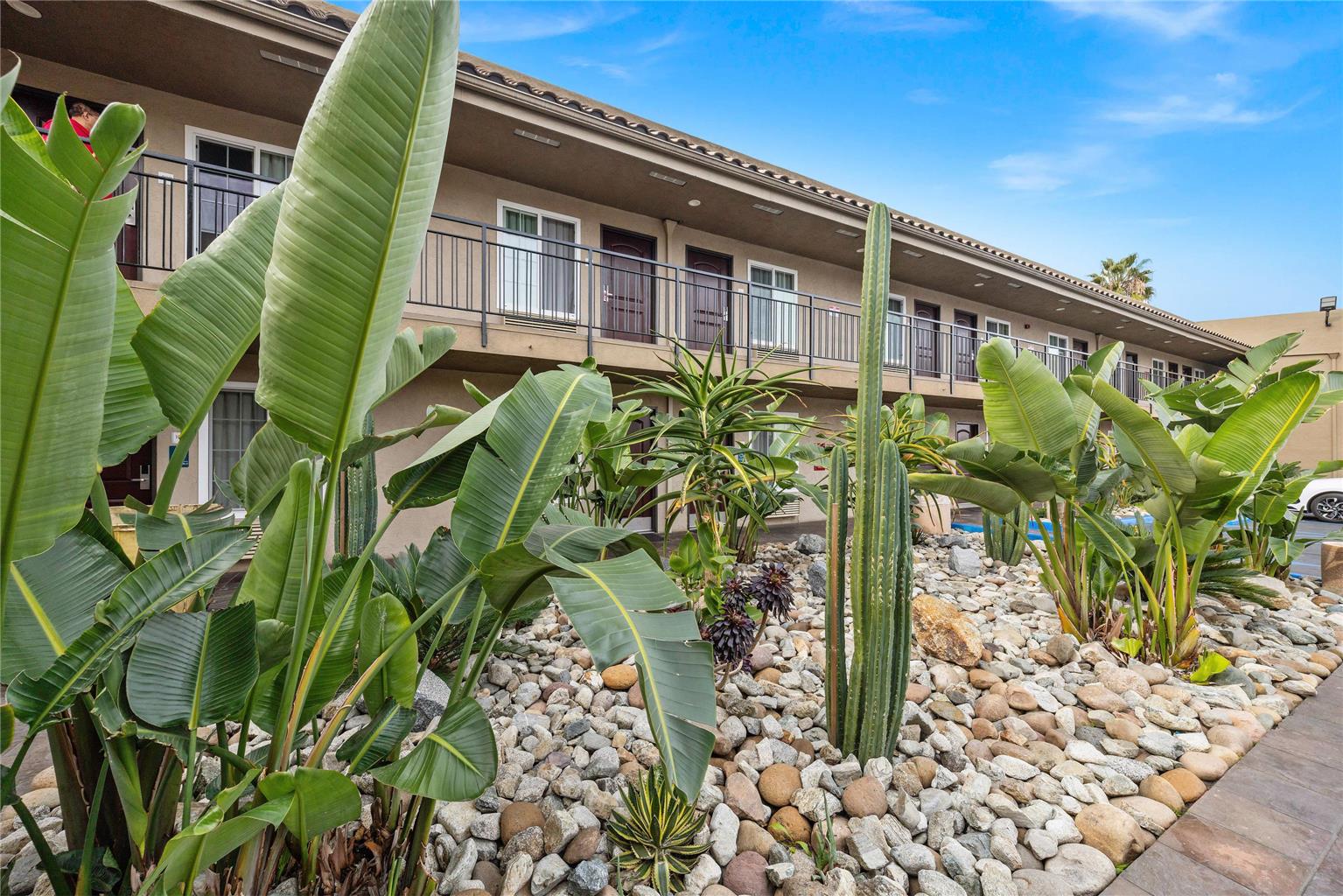 Econo Lodge Inn & Suites Escondido Dtwn
