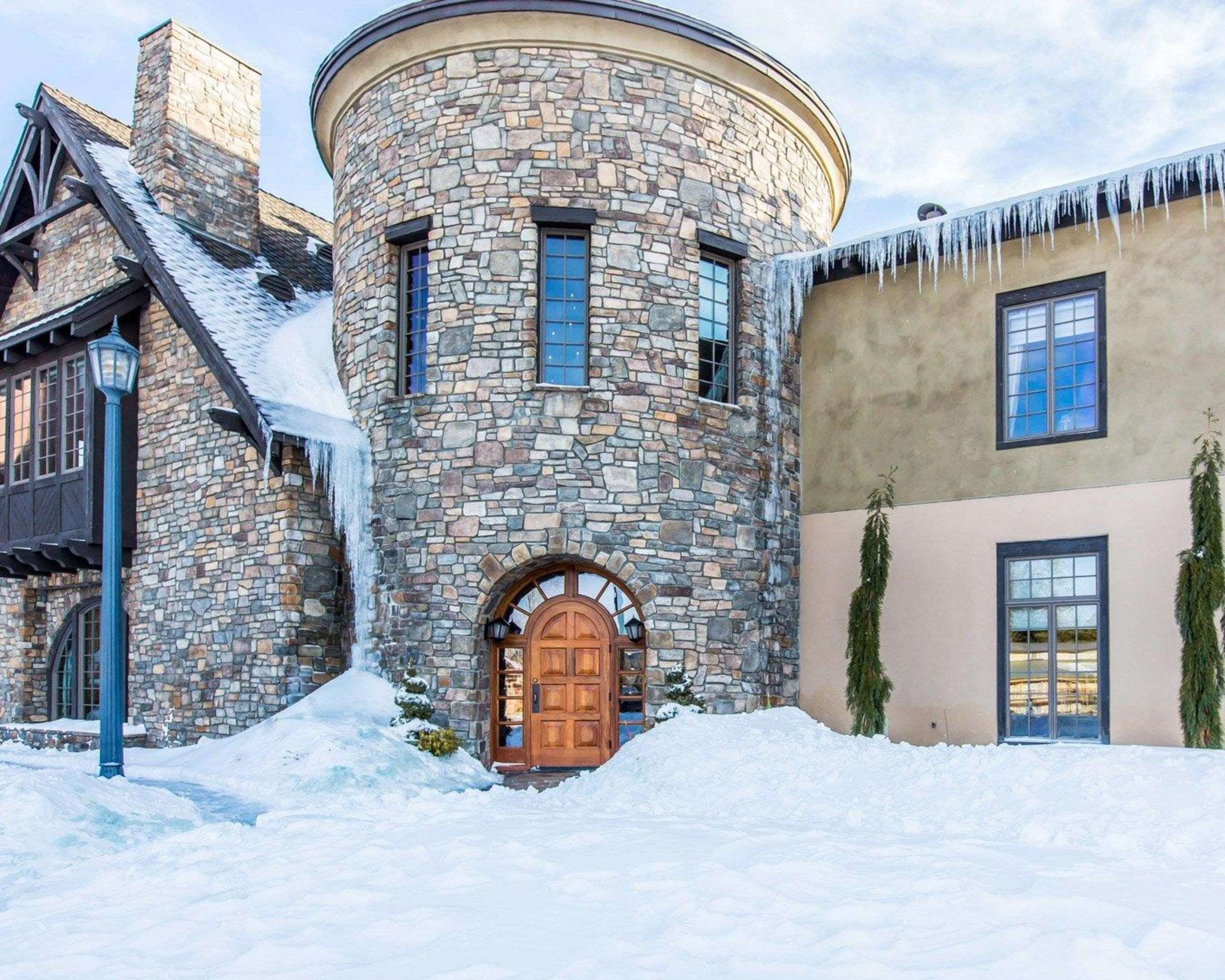 Hotel entrance | Bluegreen Vacations Big Bear Village, Ascend Resort Collection