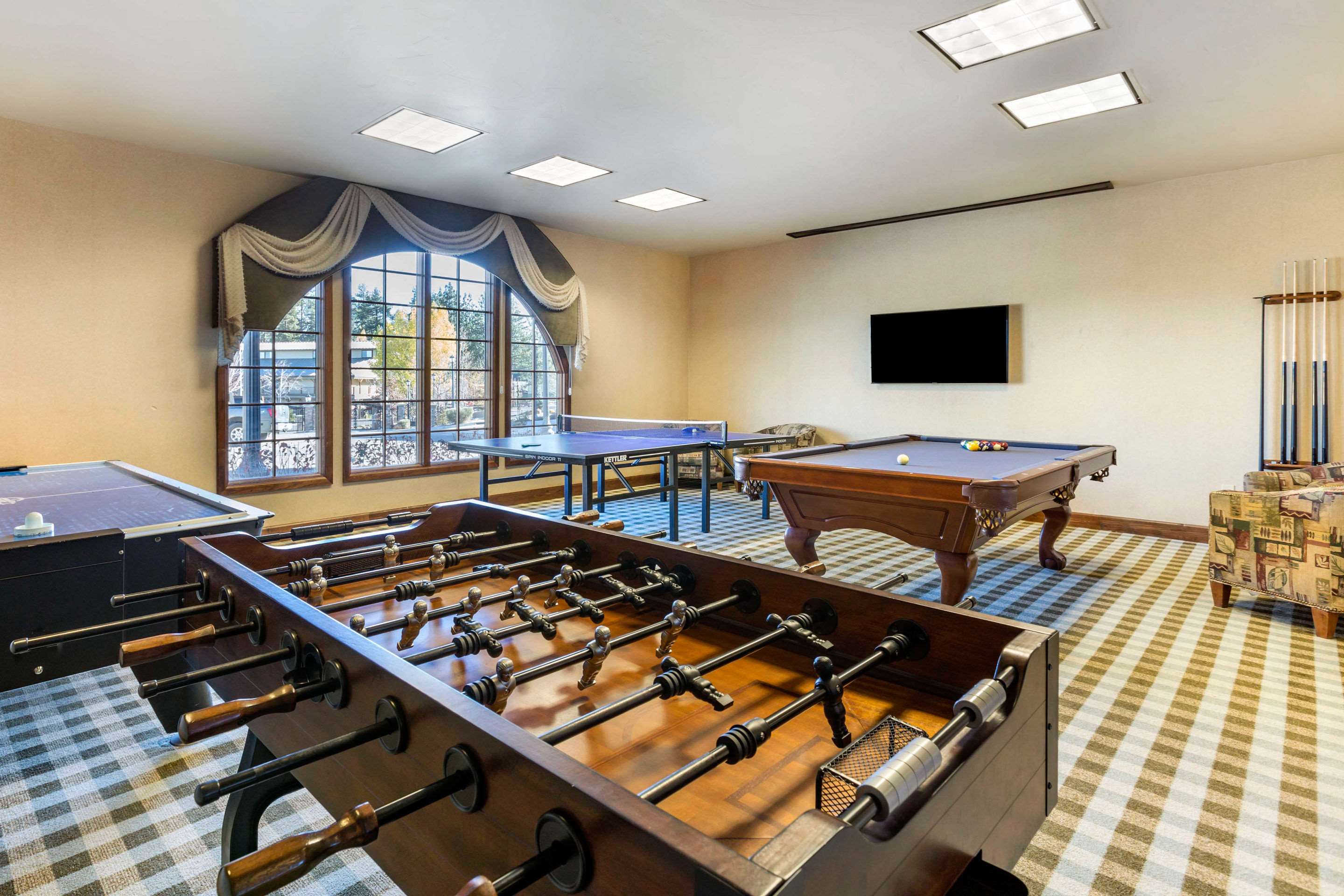 Game room | Bluegreen Vacations Big Bear Village, Ascend Resort Collection