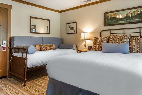 - Sierra Sky Ranch Hotel Oakhurst