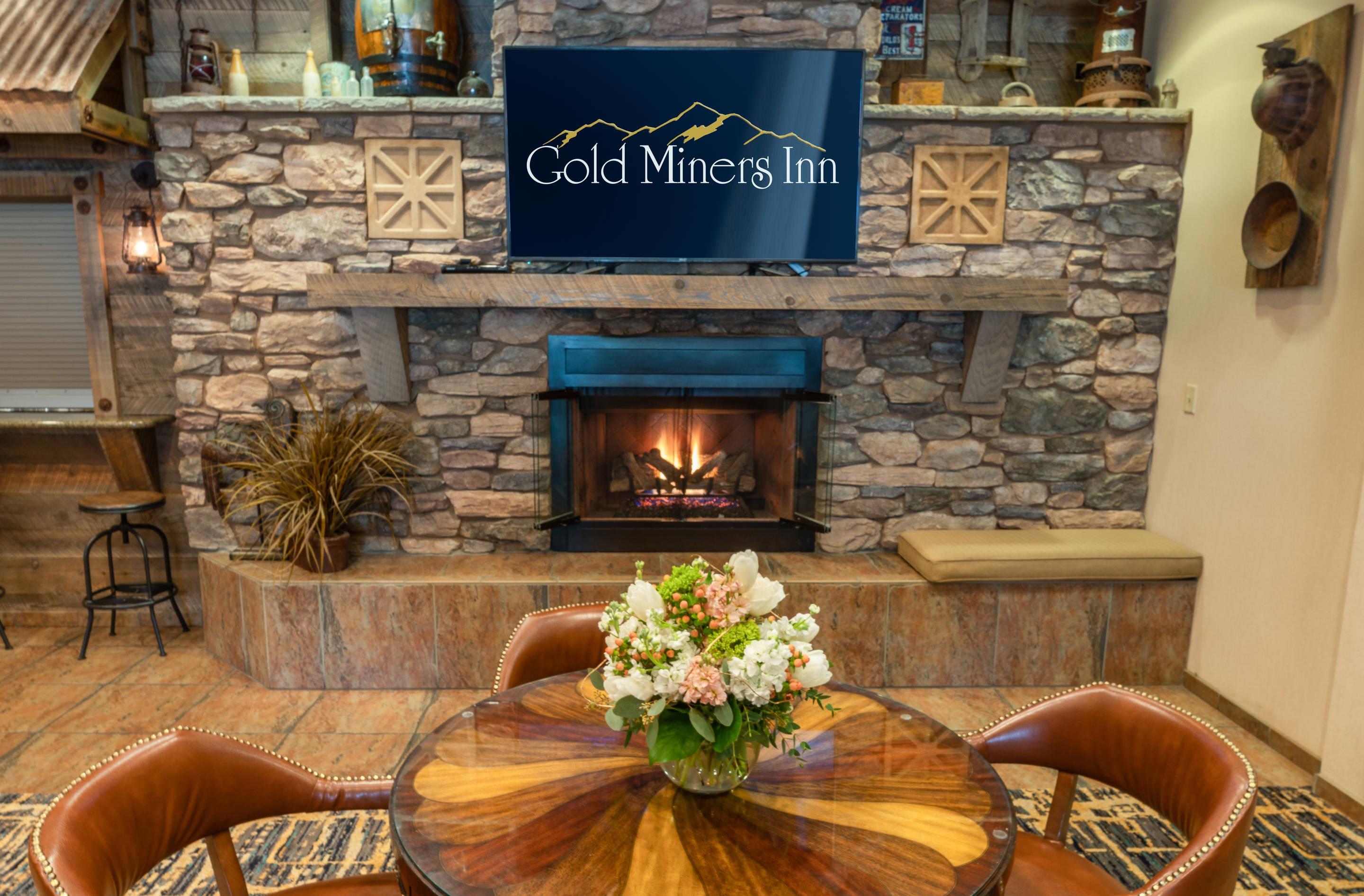 Hotel lobby | Gold Miners Inn Grass Valley, Ascend Hotel Collection