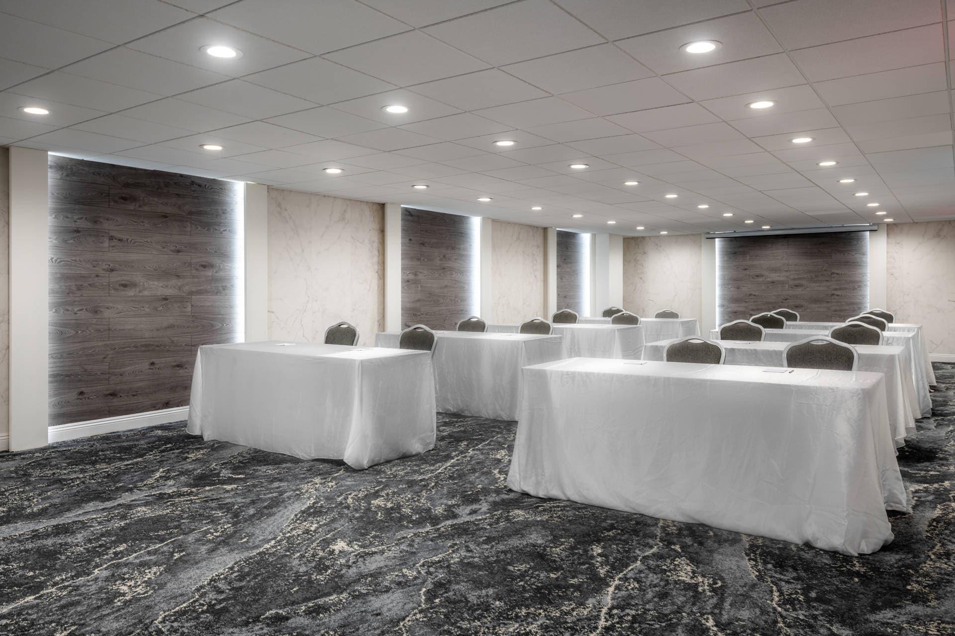 Large space for receptions, parties, anniversaries, and business meetings