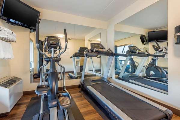 Fitness/ Exercise Room - Comfort Inn St Thomas