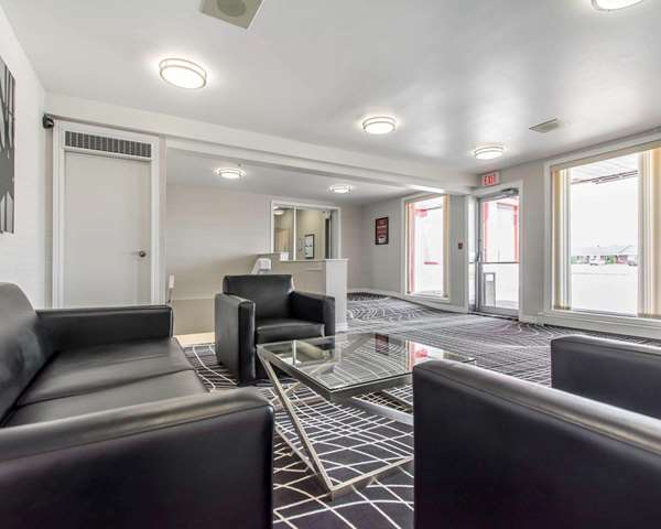  - Econo Lodge New Liskeard