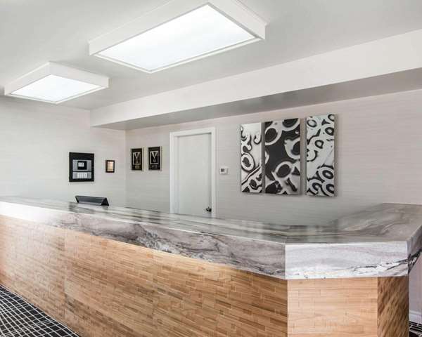  - Econo Lodge New Liskeard