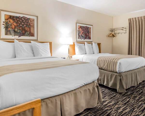  - Econo Lodge New Liskeard