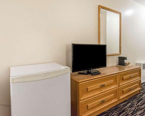  - Econo Lodge New Liskeard