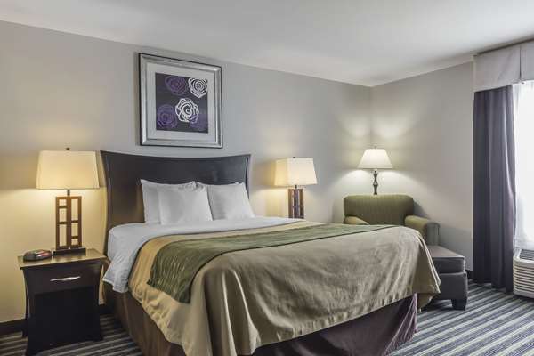  - Comfort Inn & Suites Moose Jaw