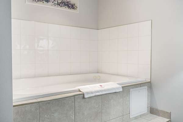 Suite - Comfort Inn & Suites Moose Jaw