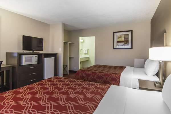 - Econo Lodge Inn & Suites Lethbridge