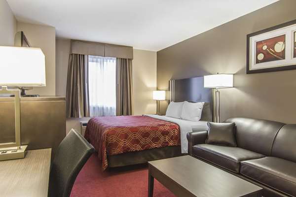  - Econo Lodge Inn & Suites Lethbridge