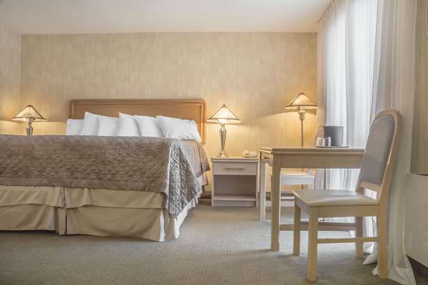  - Rodeway Inn Fallsview Niagara Falls