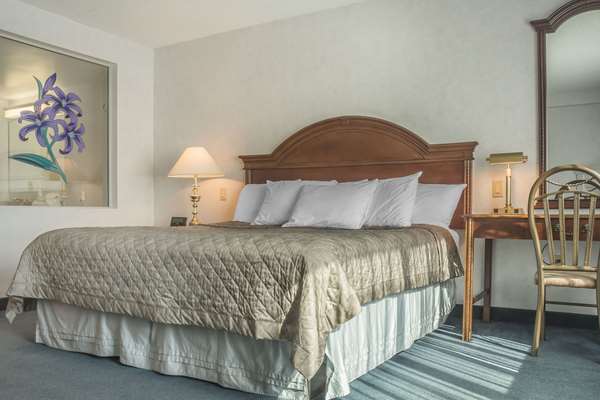  - Rodeway Inn Fallsview Niagara Falls