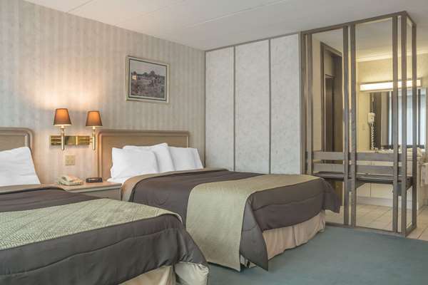  - Rodeway Inn Fallsview Niagara Falls