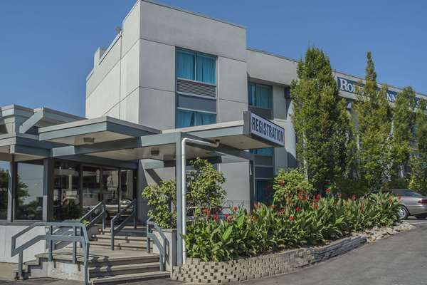 Exterior view - Rodeway Inn Fallsview Niagara Falls