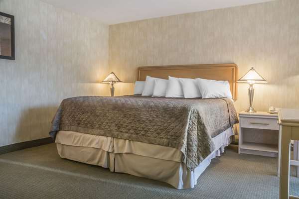  - Rodeway Inn Fallsview Niagara Falls