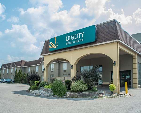 Exterior view - Quality Inn & Suites Woodstock