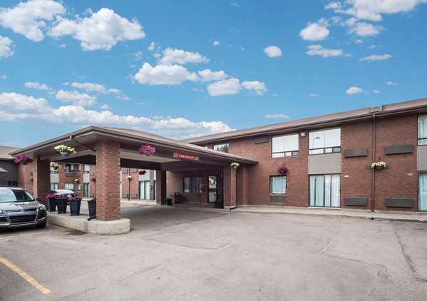 Exterior view - Comfort Inn West Edmonton