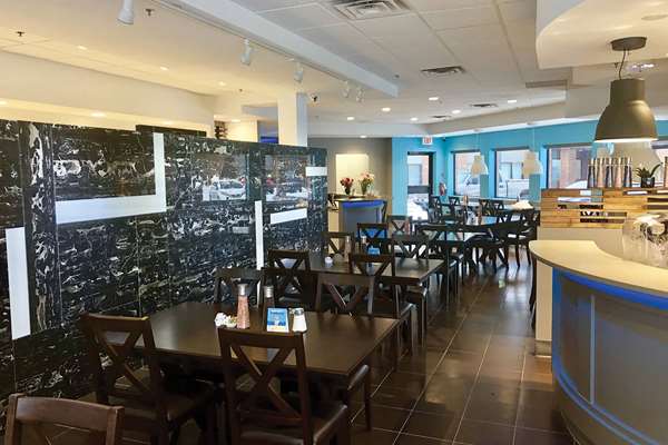 Restaurant - Comfort Inn West Edmonton