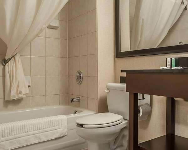  - Comfort Inn Fredericton