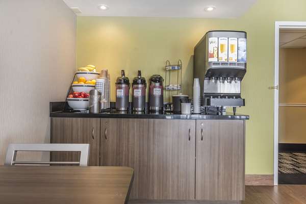 Amenities - Comfort Inn Belleville