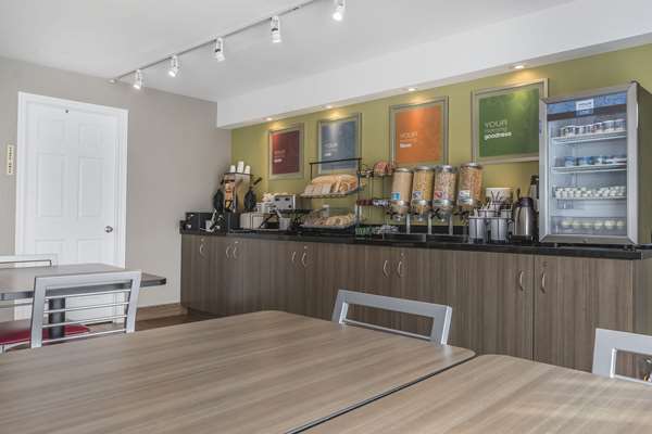 Amenities - Comfort Inn Belleville