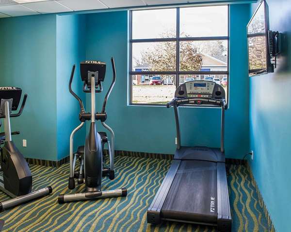 Fitness/ Exercise Room - Comfort Inn Brockville