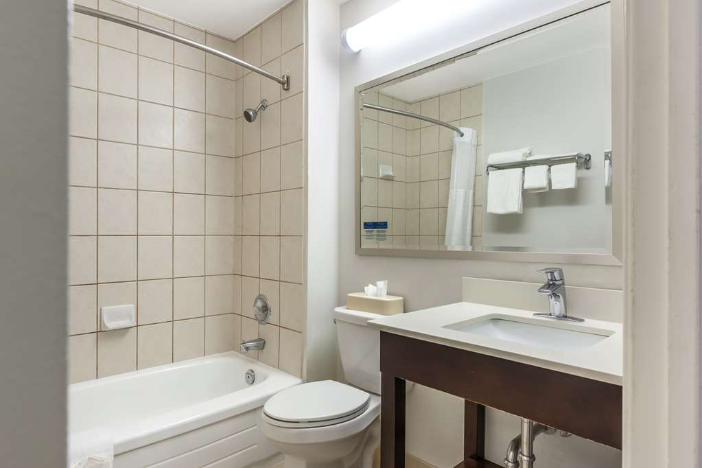 COMFORT INN-guestroom-Guest Room,Bathroom,On-Site.jpg