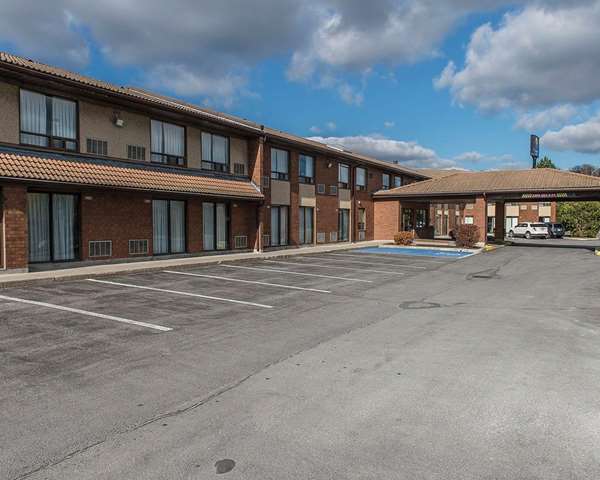 Exterior view - Comfort Inn Hwy 401 Kingston