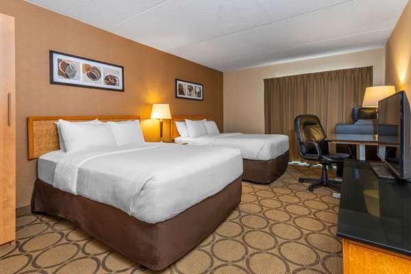  - Comfort Inn Hwy 401 Kingston